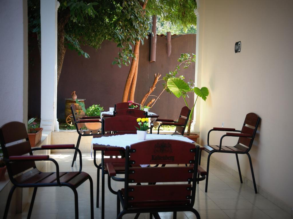 Hotel Tbilisi Garden Exterior foto